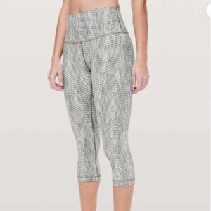 Lululemon Women's Size 6 Wunder Under High-Rise Crop Tight Arrow Jacquard Olive